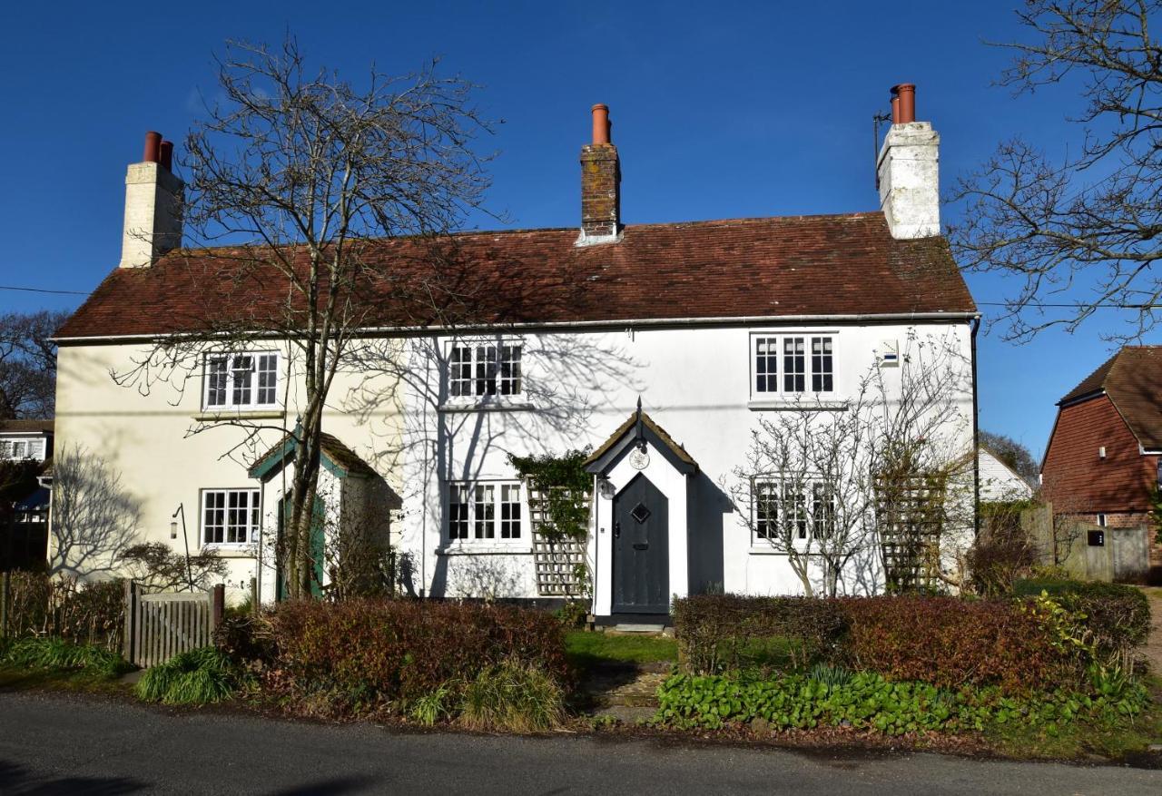 Rose Mullion Cottage Pett Exteriör bild